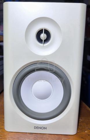 Denon bookshelf speakers  - photo 2 of 5