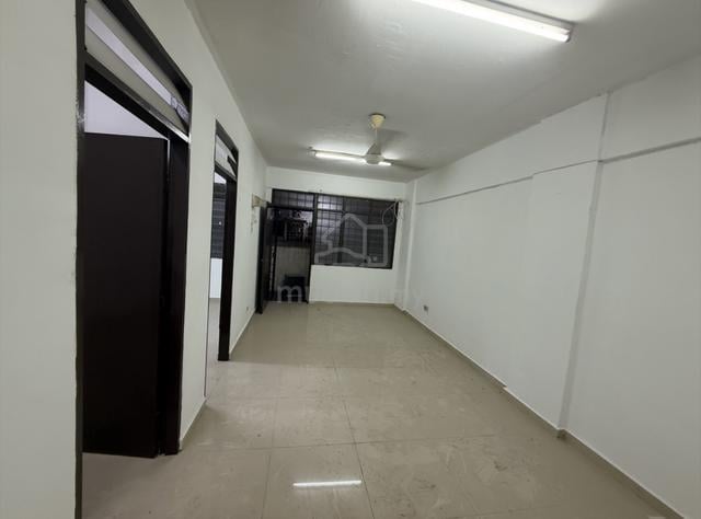 Desa Mentari Flat (Block 5) 1