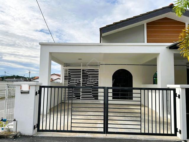 Fully Furnished Endlot 1 Storey Terrace The Lakes Spanish Garden 1