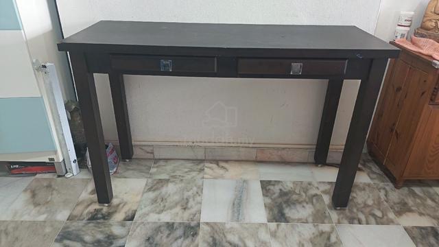 Table - photo 3 of 6