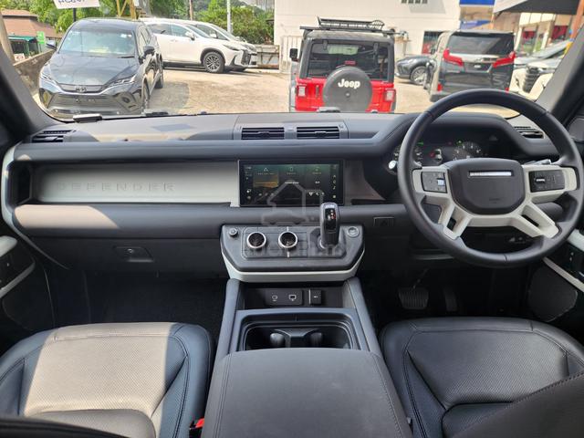 2024 Land Rover Defender SE P300 Meridian M/Seat - 3