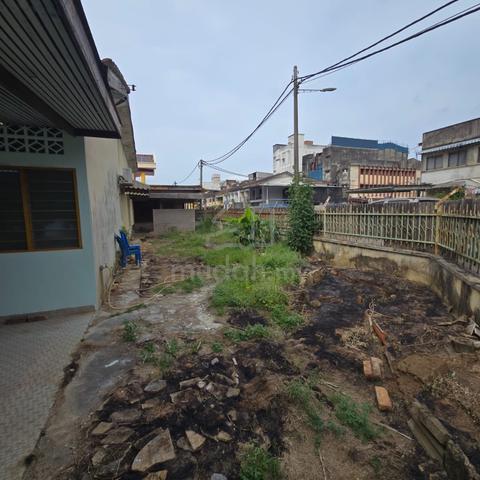 Rumah Teres Setingkat (Corner Lot), Teruntum 1