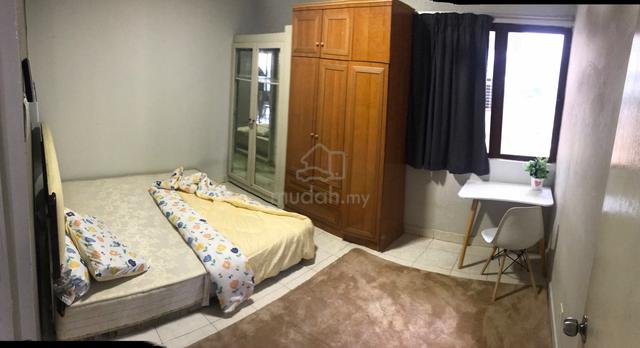 [ walk to MRT ] non-sharing room full furnished at palm spring condo 1