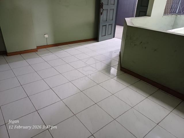 Api-Api Apartment 1