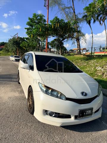 2009 Toyota WISH 1.8 X (A) - 1
