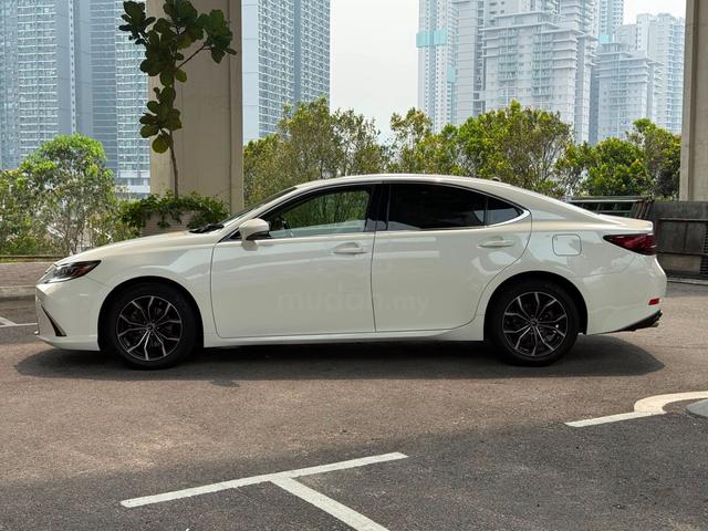 2016 Lexus ES250 2.5 LUXURY FACELIFT (A) - 5