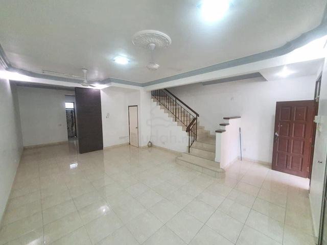 Partial Furnished Permas Jaya 22x70sf Double Storey For Rent JB Town 1