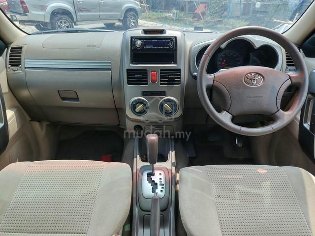 2011 Toyota RUSH 1.5 S 1 OWNER ORI INTERIOR - 3