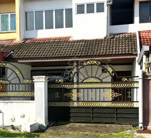 Taman Sri Kluang, Kluang - Rumah Teres Dua Tingkat Untuk Dijual 1