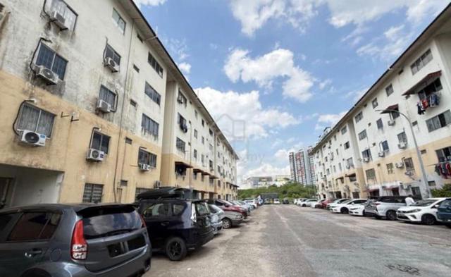 Taman Tampoi Utama Flat 1