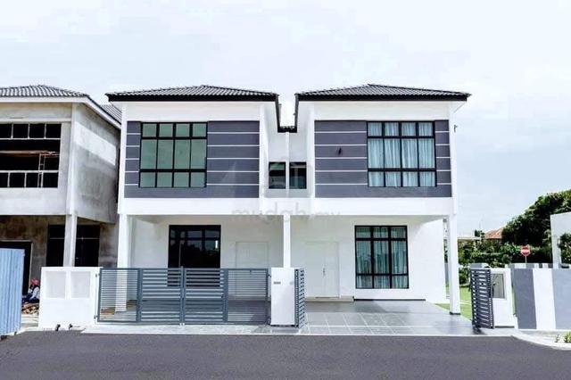Free EV CAR Gated & Guard Double Storey Bukit Katil Ozana Melaka MITC 1