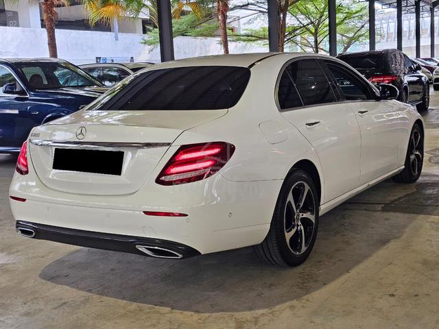 Mercedes Benz E200 2.0 SPORTSTYLE F/SERVICE H/SENG - 2
