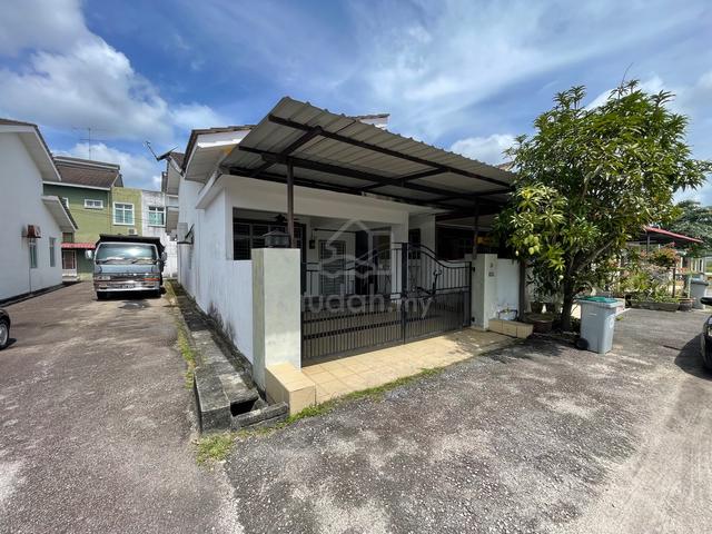 JALAN PUTERI INDAH, Taman Putera Indah, Partial Furnished [End Lot] 1