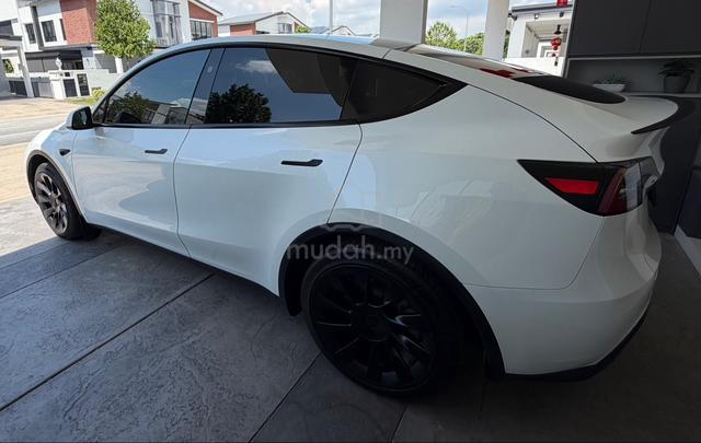 2024 Tesla MODEL Y STANDARD RANGE (ENHANCED - 2