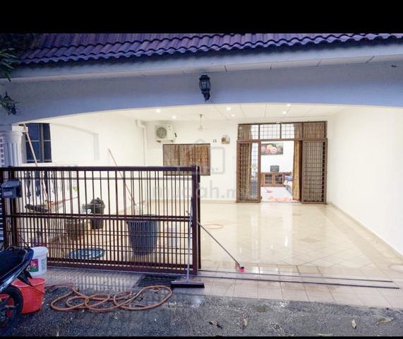 Single Storey Teres house at Taman Merdeka, Batu berendam Melaka. 1