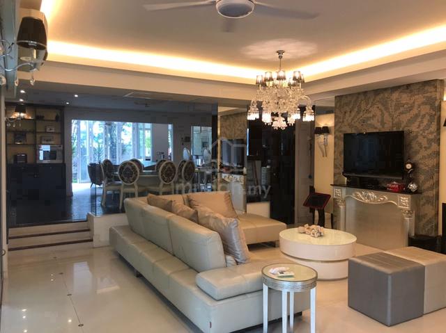 Fully Renovated 3 Storey Semi D Bay Garden, Bayan Indah 1