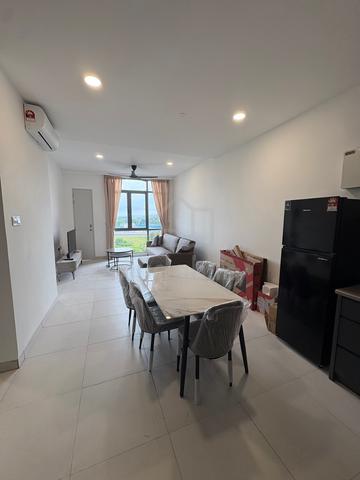 Renna Residence @ The NorthBank 1