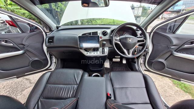 Honda Stream 1.8 RSZ S/ROOF L/SEAT ANDROID R/CAM - 4