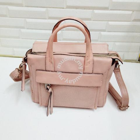 Coach A05Q-5169 Vintage Turn Key Tote Purse Pink Leather And Cream Can -  beyond exchange