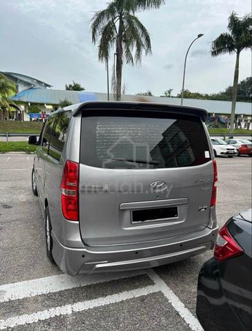 Selling Hyundai Gran Starex diesel 2.5 - 2