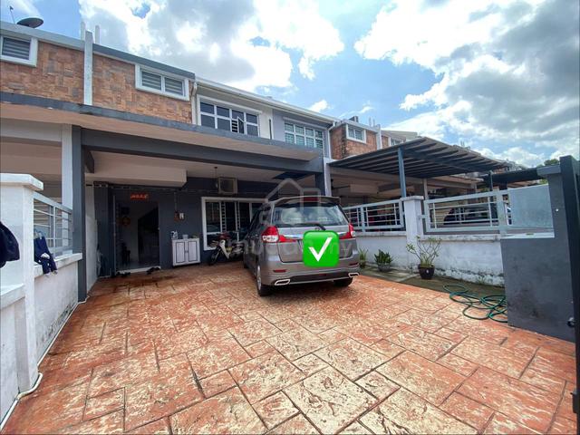 FREEHOLD NON BUMI !!! Renovated Kitchen Extended Tmn Pelangi Semenyih 1