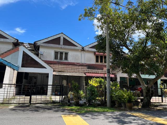 Freehold 22x75 sqf terrace  Taman Tuanku Fasa 2 Selling Very Cheap 1