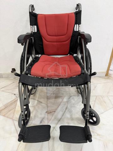 Karma S-Ergo Lightweight Foldable Wheelchair - photo 2 of 6
