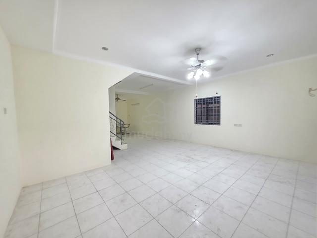 Newly renovated🔥 Ipoh Menglembu Double Storey Intermediate Corner 1