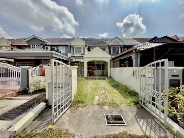 2 Storey Terrace Suasana Bandar Tun Hussein Onn, Cheras Selangor 1