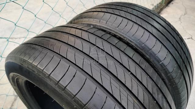Michelin Primacy4 235/50/18
Tahun 2024 Thread 75% - photo 3 of 4