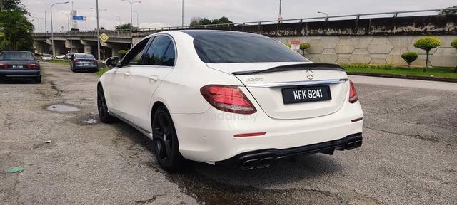 Mercedes Benz W213 E200 2.0 (A) Kedai Loan - 2