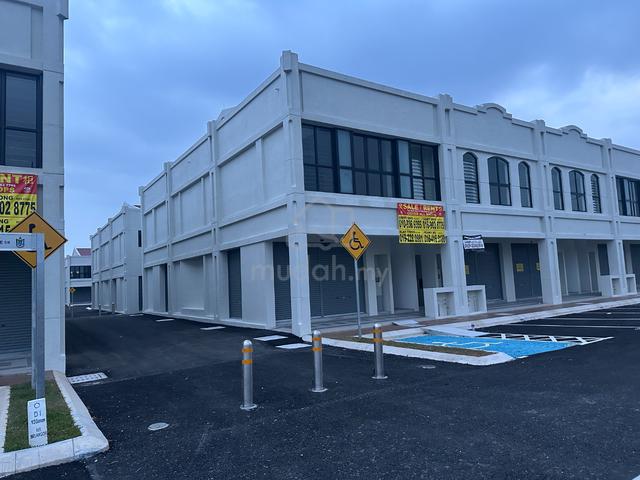 1st Floor (Upper Unit) End Lot Shop Lot for rent Serene Square 1
