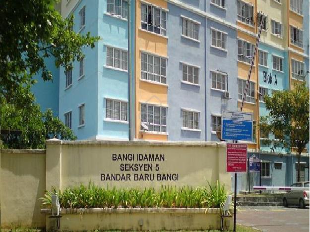 Bangi Idaman Apartment 1