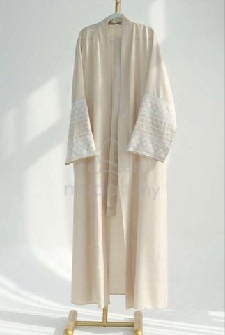 Beige Embroidered Abaya - photo 2 of 3