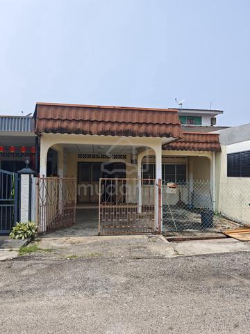FREEHOLD Single Storey Terrace Jalan Seaview Ujong Pasir Semabok Town 1