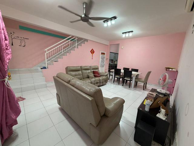 Jalan Indah 29 Bukit Indah Skudai JB 1.5 Storey for Rent Rumah Sewa 1