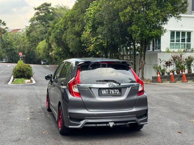 2017 Honda JAZZ 1.5 S (A) Facelift / Sport Rim - 3