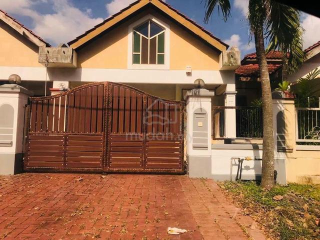 Taman Molek Single Storey Terrace 20x65 Renovated Johor Jaya Permas 1