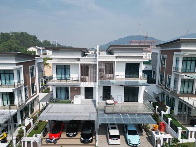 Renovated 3 Sty Semi D Verge 32 Melawati, Taman Melawati Kuala Lumpur. 1