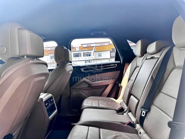 2018 Porsche CAYENNE 3.0 BASE (A) - 4