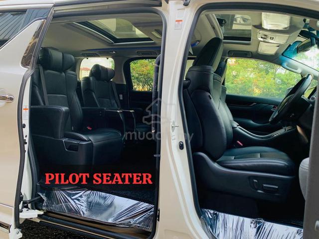 TOYOTA ALPHARD 3.5 FACELIFT 40 model 2016 - 2
