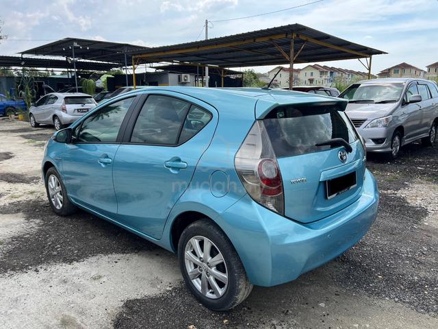 2013 Toyota PRIUS C 1.5 (HYBRID) (A) - 5