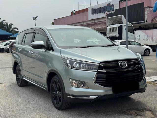 Toyota Innova 2.0 X - 1