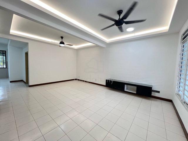 Kulai, Bandar Putra, Jalan Merak , 2"Storey, 22"x65", 4 BedRoom, G&G 4