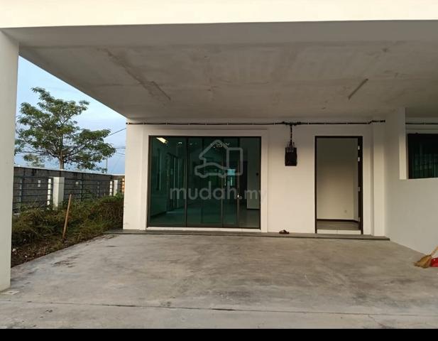 Bukit Banyan Amaryn 2 Double Storey Terriace ( End Lot) 1