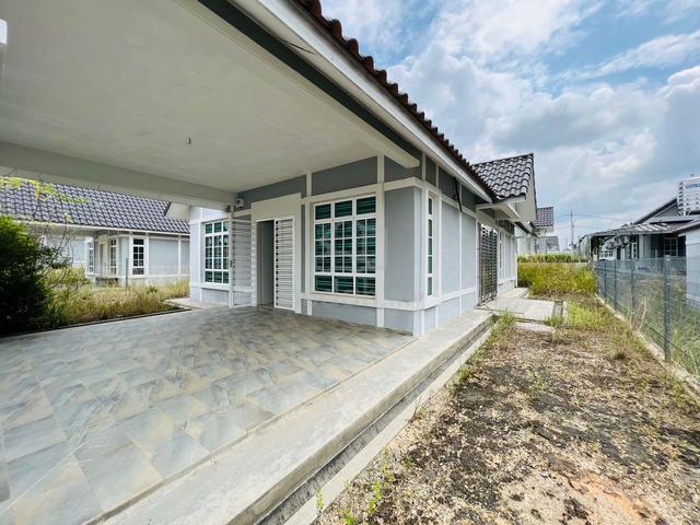 [RM560k]Single Storey Bungalow Taman Anjung Gapam Ayer Keroh Tiara 1