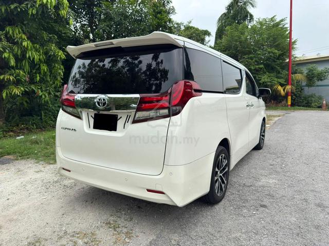 2015 Toyota Alphard 2.5 One Owner Powerbot 8Seater - 3