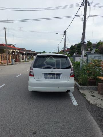 2009 Mitsubishi GRANDIS 2.4 FACELIFT (A) - 2