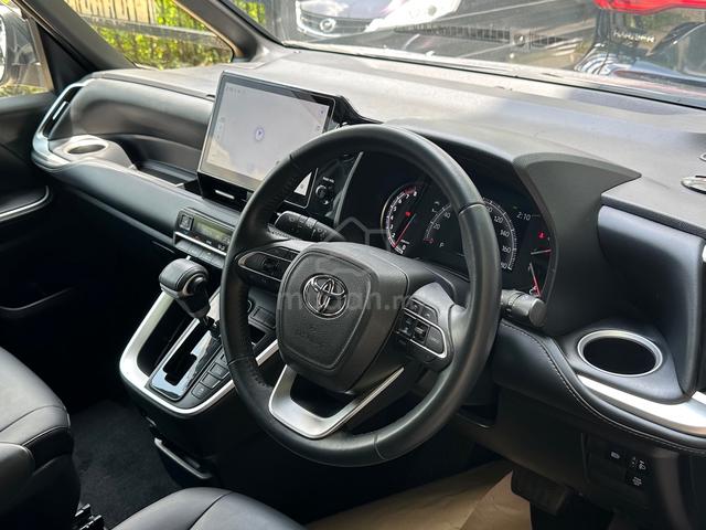 2022 Light Grey 7 Seaters Toyota NOAH 2.0 SZ - 5