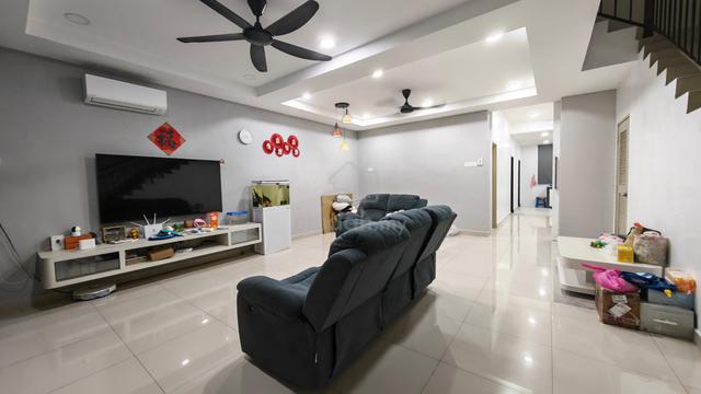 Batu Pahat Taman Putera Indah Double Storey Terrace House 1